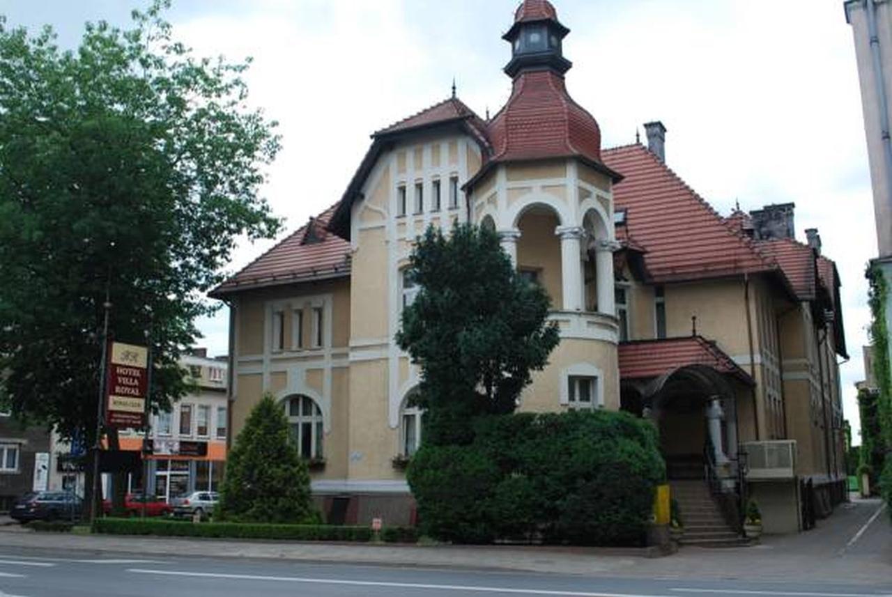 אוסטרוב וילקופולסקי Villa Royal מראה חיצוני תמונה